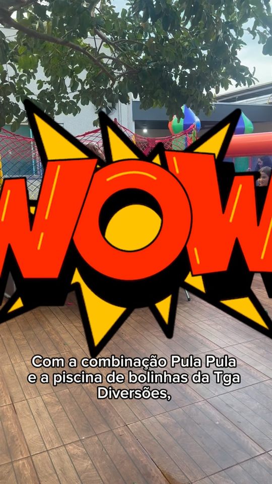 Vídeo: pula-pula e piscina de bolinhas montados juntos